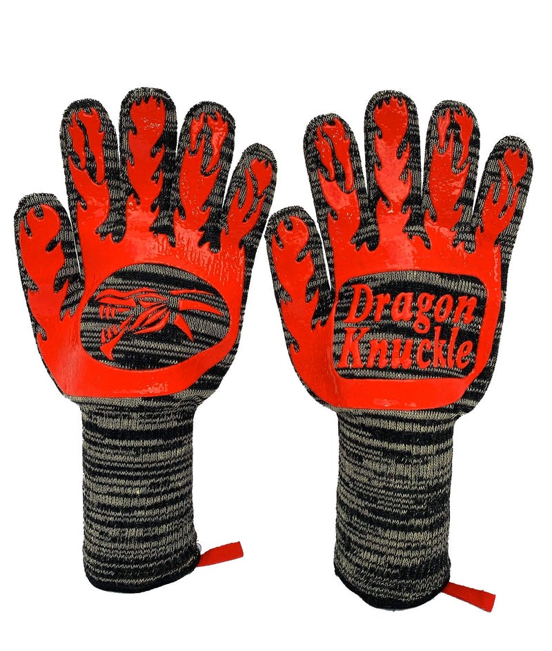 Dragon Knuckle قفازات شواء مقاومة للحرارة من دراجون ناكل جديدة ومحسّنة لتحمل 1472 درجة فهرنهايت - أدوات شواء الفحم للشواء كفلار نومكس مقاومة للقطع هدية رائعة - Image 3